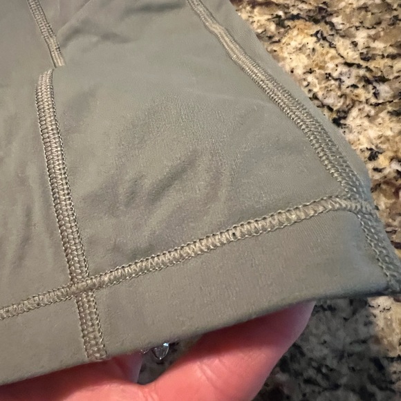 Athleta Ultimate Stash 7 Biker Shorts Black Size Small - Picture 5 of 6